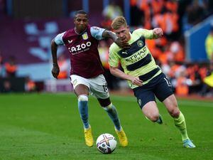 
              
Aston Villa's Ashley Young (left) and Manchester City's Kevin De Bruyne battle for the ball during the Premier League match at Villa Park, Birmingham. Picture date: Saturday September 3, 2022. PA Photo. See PA story SOCCER Villa. Photo credit should read: Martin Rickett/PA Wire.


RESTRICTIONS: EDITORIAL USE ONLY No use with unauthorised audio, 
video, data, fixture lists, club/league logos or "live" services. Online in-match use limited to 120 images, no video emulation. No use in betting, games or single club/league/player publications.
            
