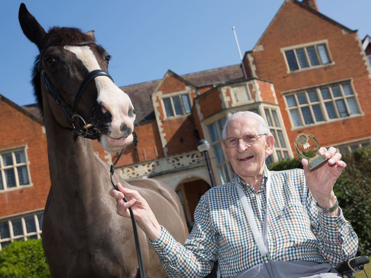 Horse’s surprise visit helps bring back memories for elderly care home resident