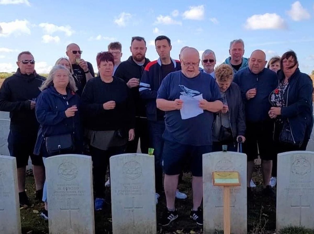 William's 17 relatives at his graveside