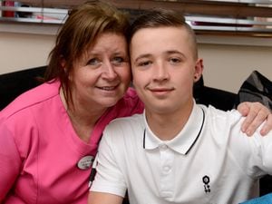 Hero chases thief after winning bravery award