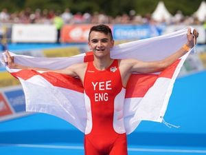 Alex Yee celebrates his first Commonwealth gold medal. Photo: David Davies/PA Wire.