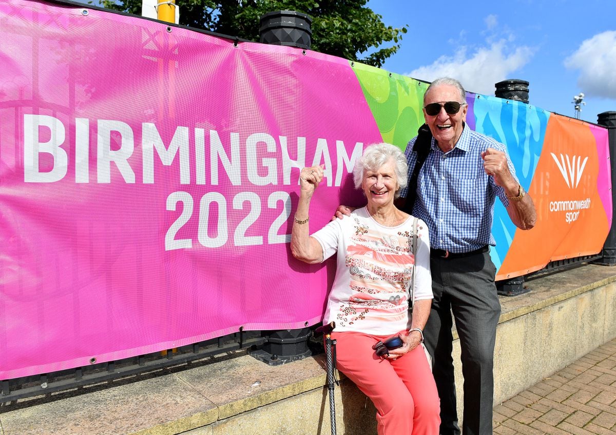 Hugh Porter and Anita Lonsbrough arrive at the Festival site on Market Square
