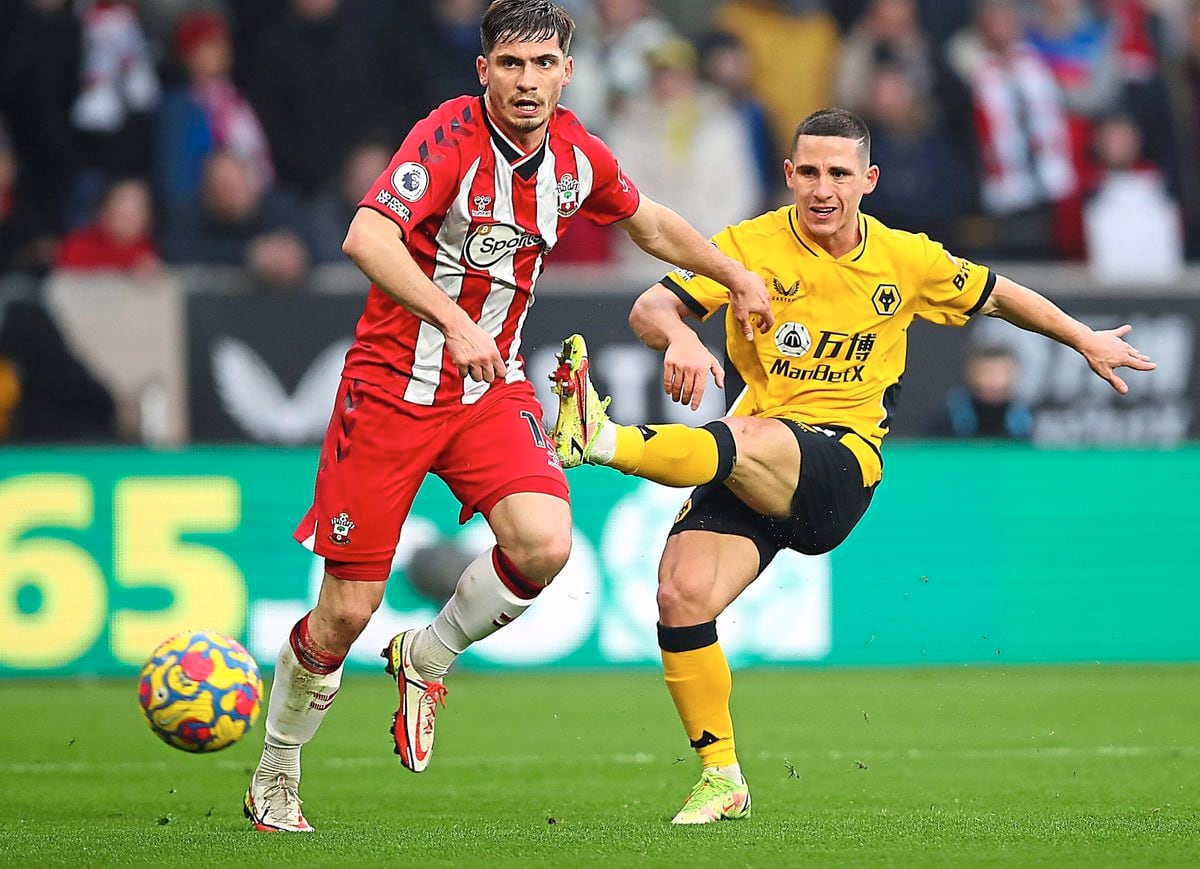 Daniel Podence shoots for goal during Wolves’ win over Southampton
