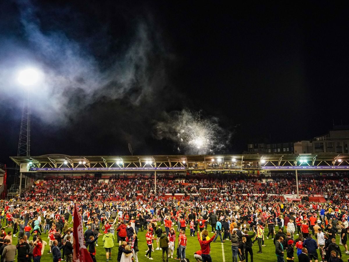 Forest fans invaded the City Ground pitch after their side beat Sheffield United and there were several unsavoury scenes