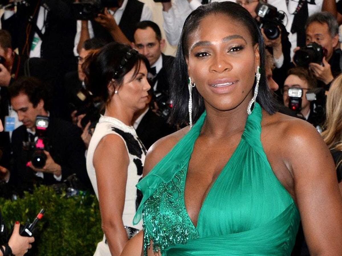 Pregnant Serena Williams Poses Nearly Nude On Vanity Fair Cover