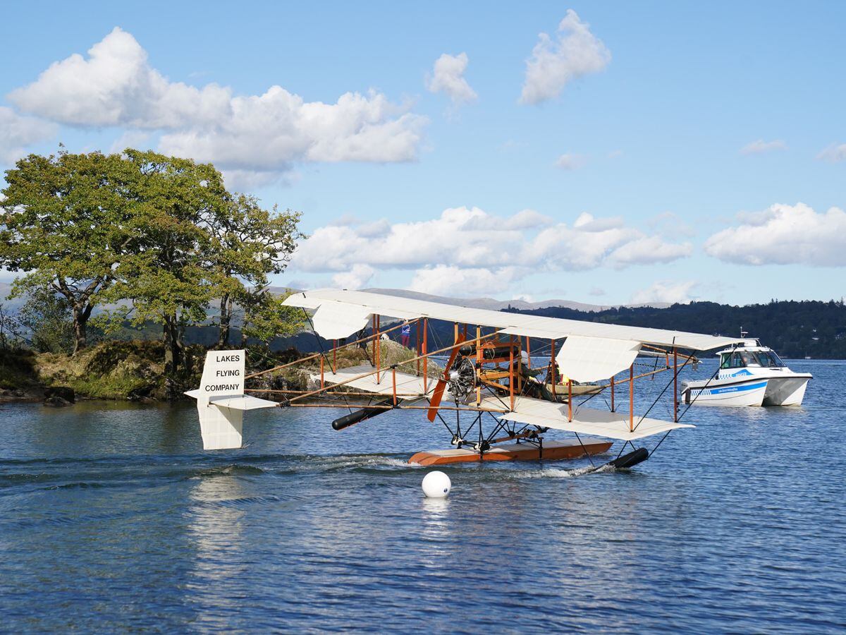 Waterbird replica on its first public flight