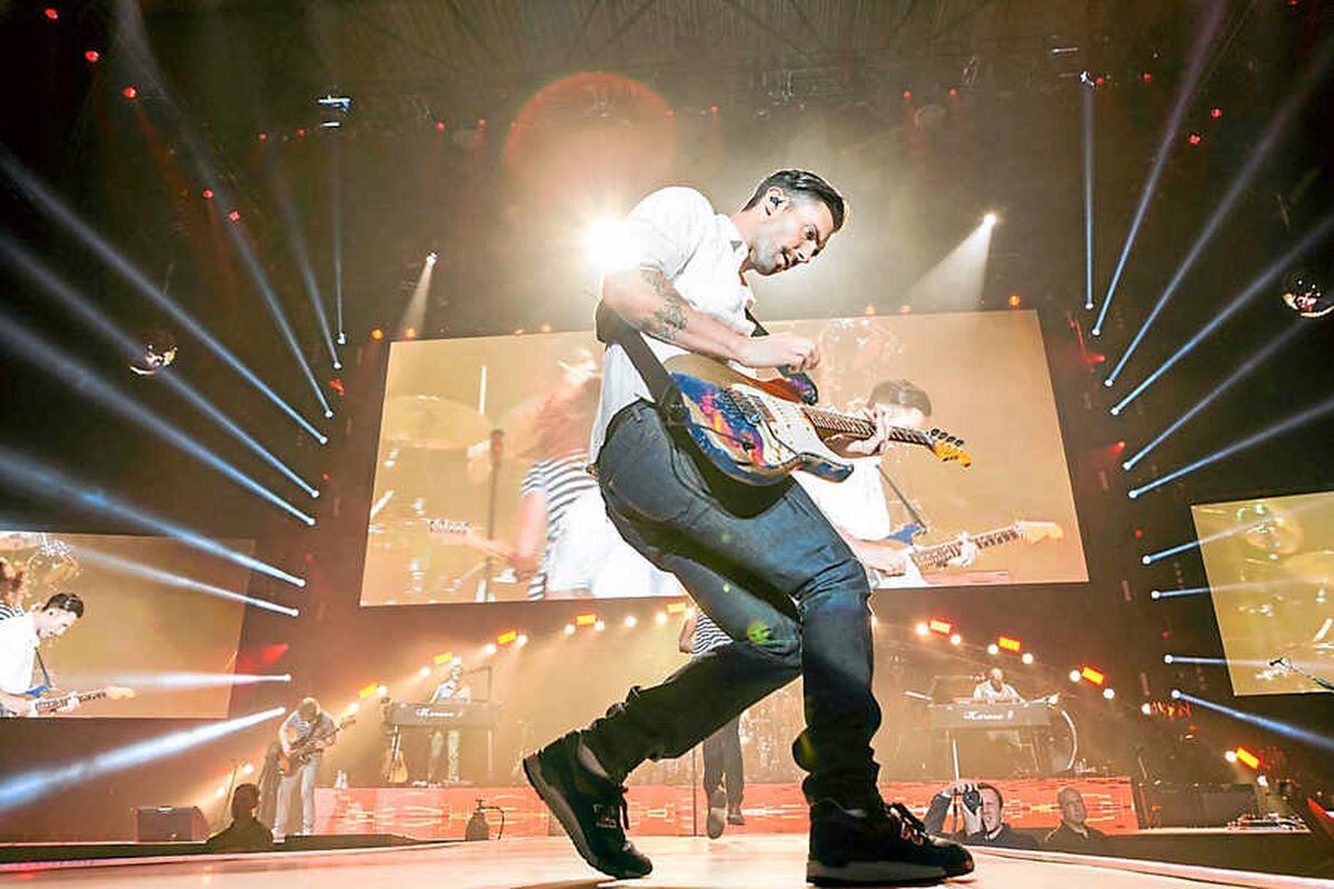 Review: Maroon 5, LG Arena