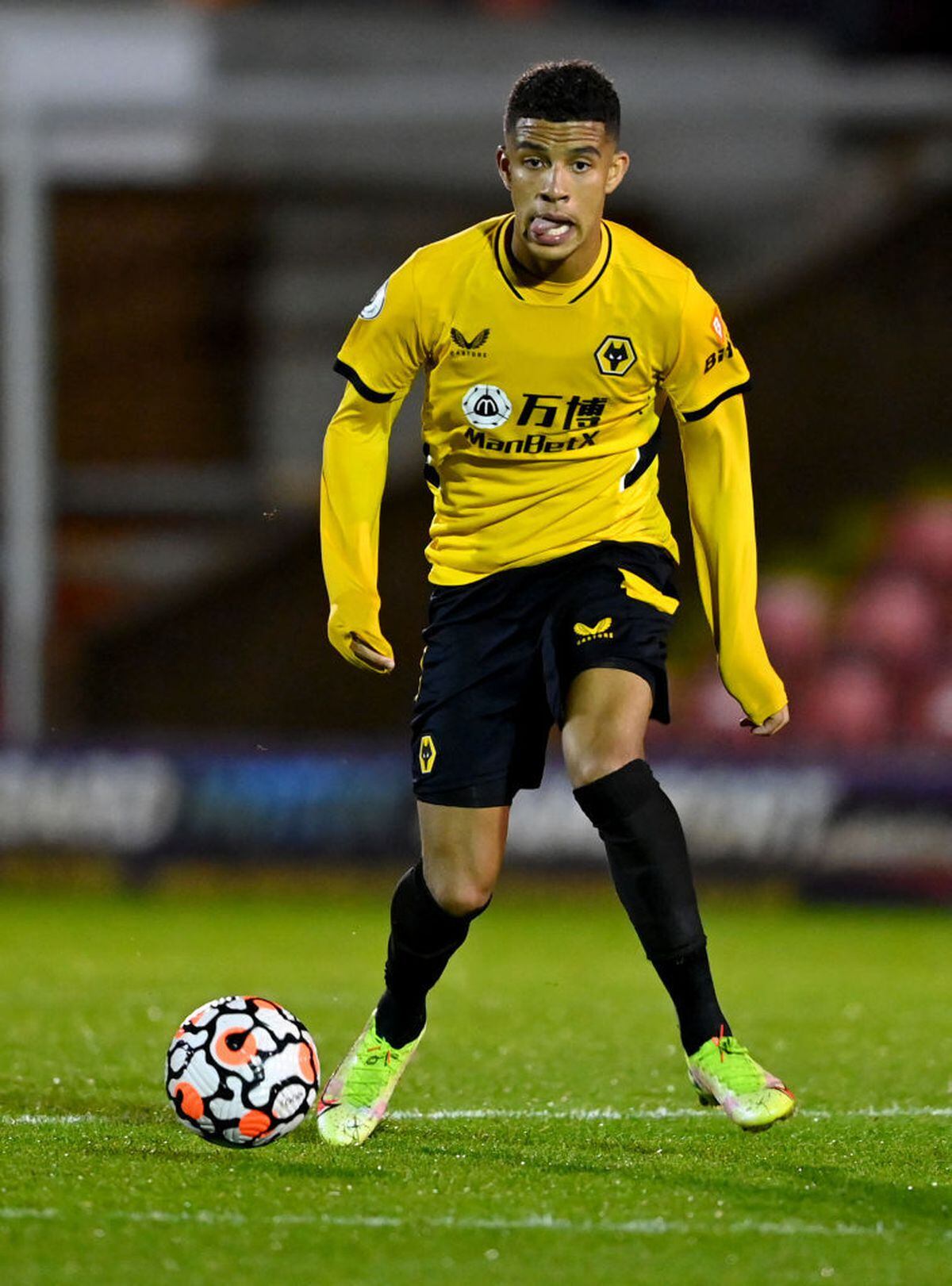 Chem Campbell of Wolverhampton Wanderers runs with the ball. (Photo by Sam Bagnall - WWFC/Wolves via Getty Images).
