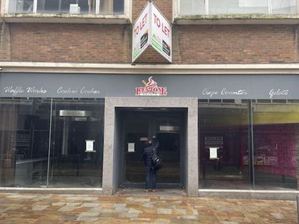 The former dessert shop in Queen Street that KFC bosses are hoping to convert. Photo: Beamish Planning Consultancy