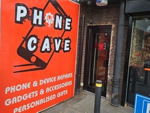 Phone Cave in Willenhall