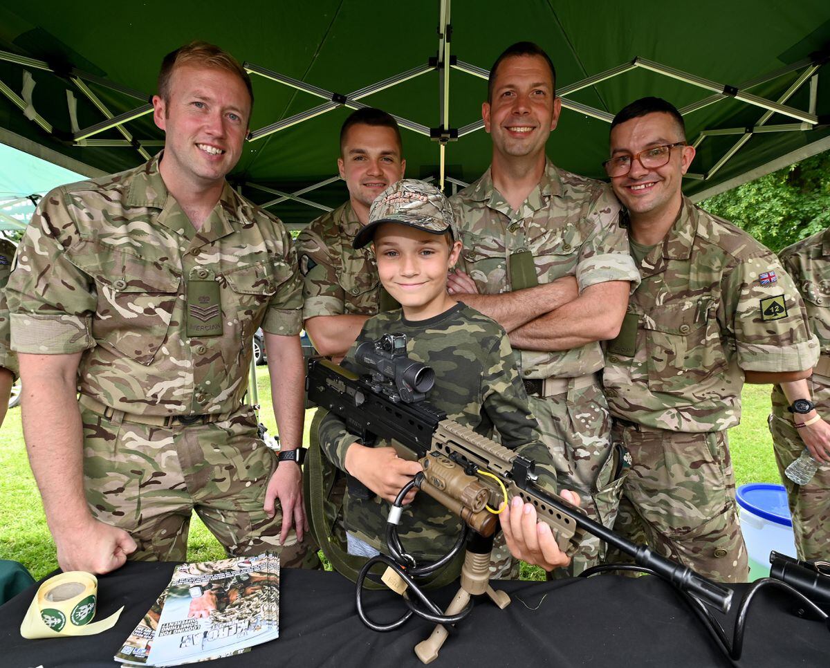 Will Whitehouse from Penn meets members of the 4th Battalion Mercian Regiment