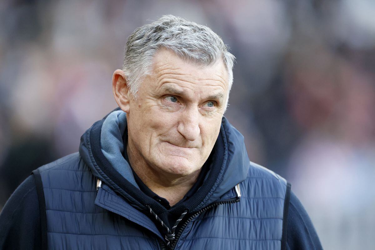 Tony Mowbray inflicted a rare home defeat on Albion at The Hawthorns with a comeback success for his Sunderland side on Sunday
