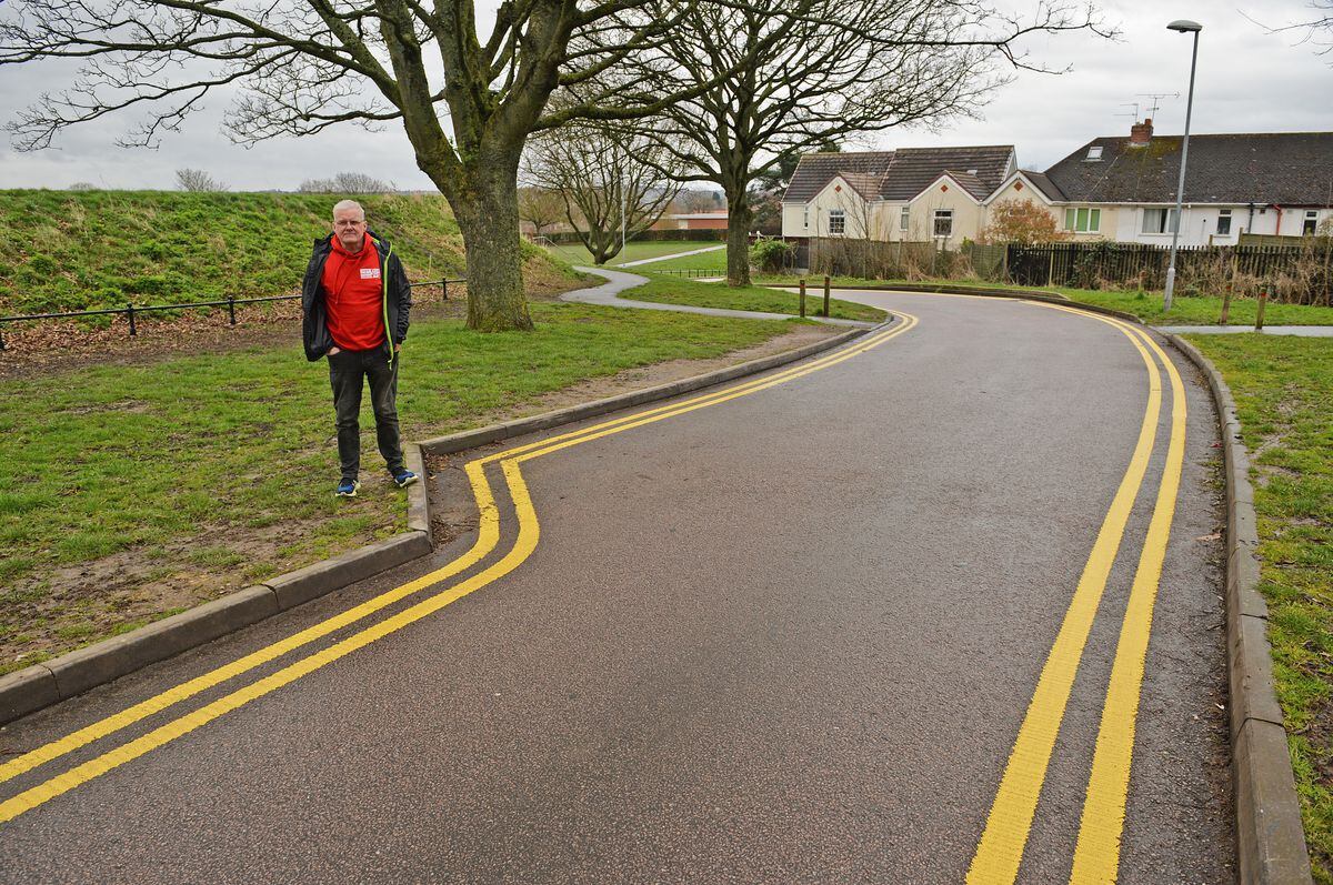 Councillor Body with the yellow lines
