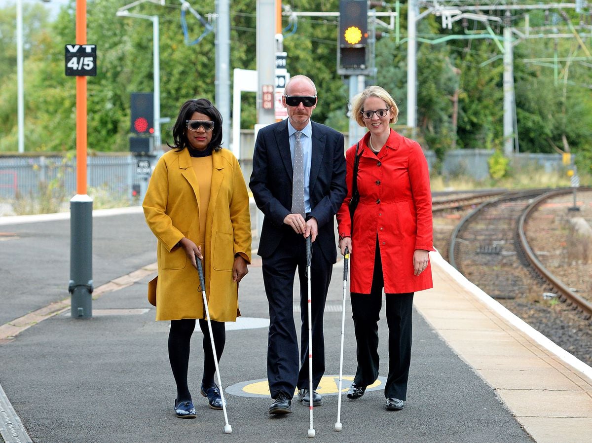 MPs Eleanor Smith, Pat McFadden and Emma Reynolds at Wolverhampton railway station