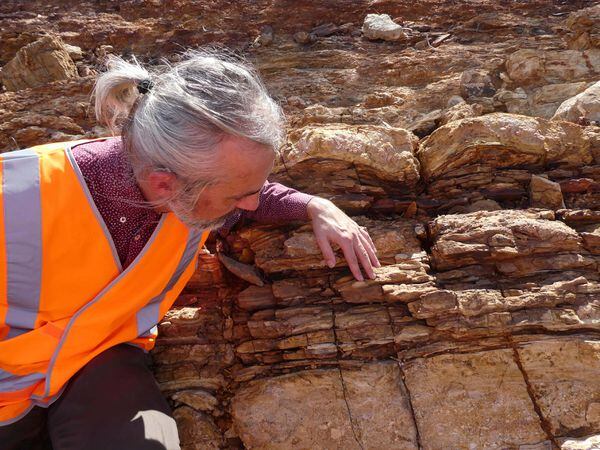 Professor Jochen Brocks inspects 1.64 billion year old sediments