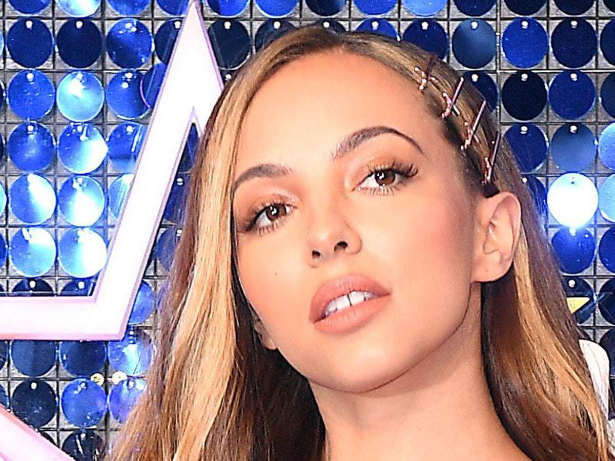Jade Thirlwall's blue hair is the talk of the town - wide 5