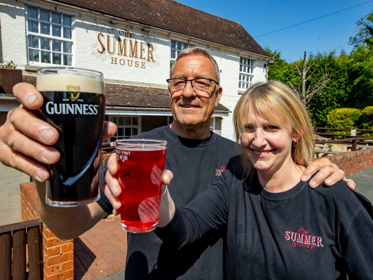 Karen and Phil Kennedy have announced they are stepping down after running the Summerhouse Pub, Sedgley for nine years, with Karen having worked there for 25 years
