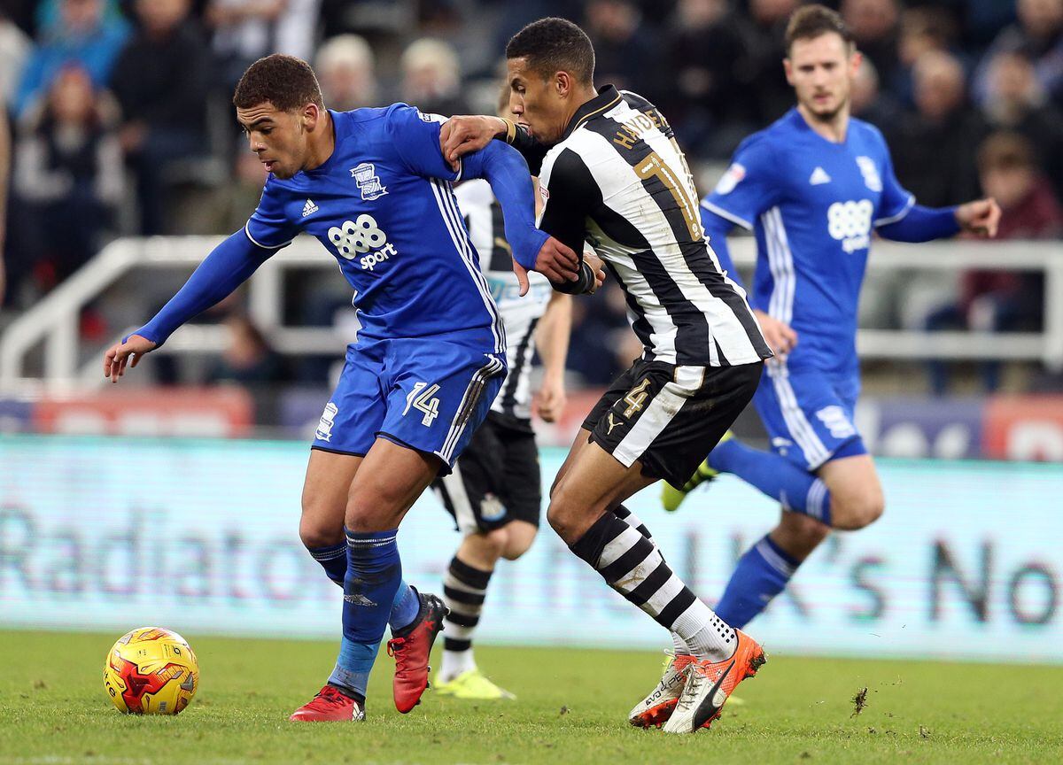 Isaac Hayden in action for Newcastle.