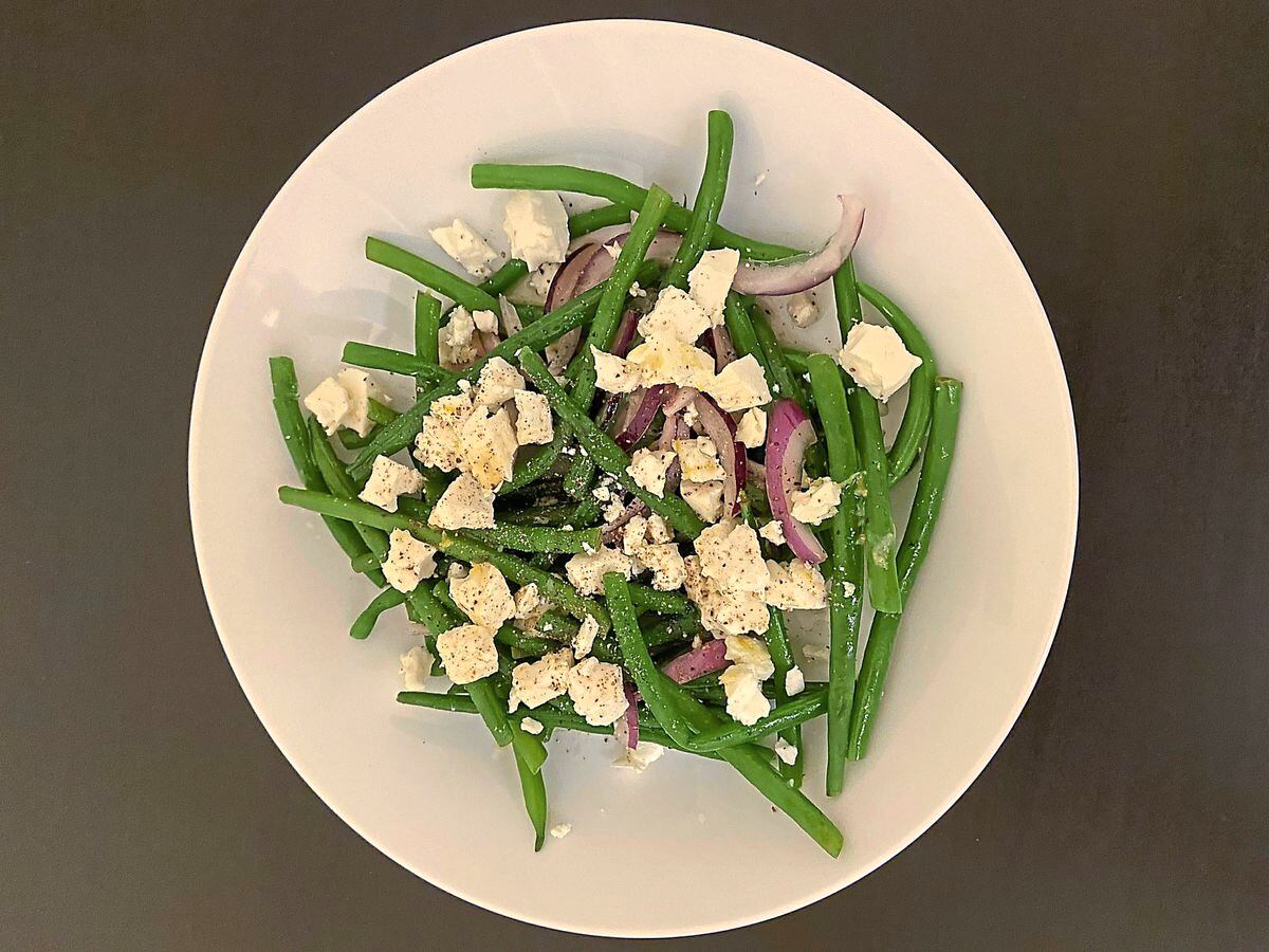A feta salad with green beans