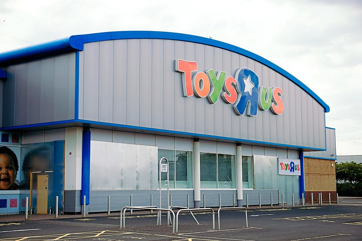 Toys R Us in Oldbury could be flattened