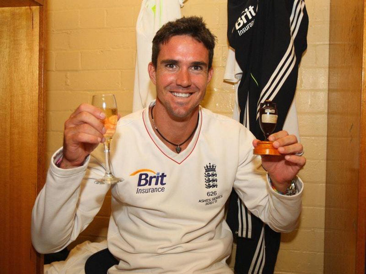 Kevin Pietersen's Blue Hair: How to Get the Look - wide 4