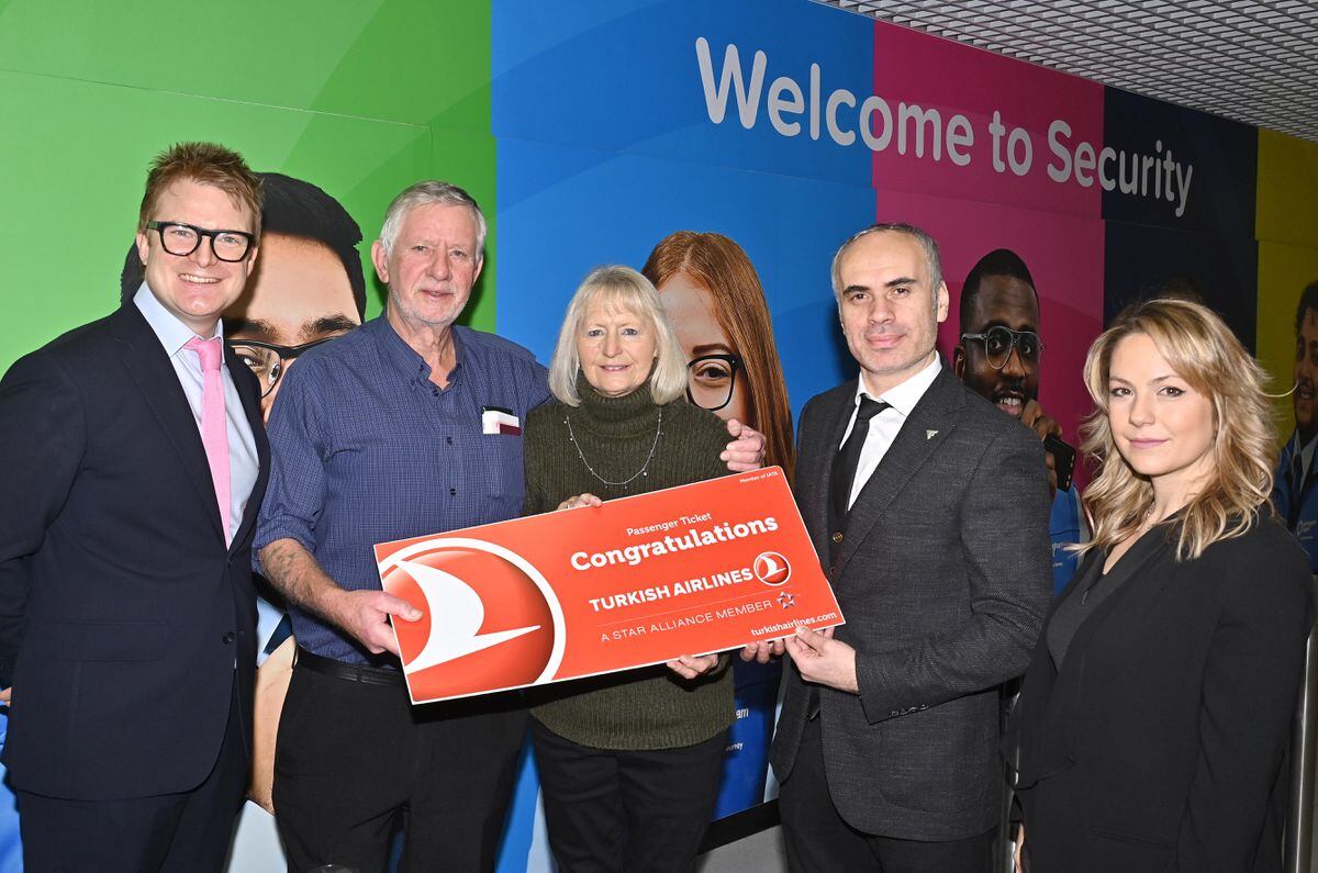 Tony and Jen are awarded their prize as BHX’s 10 millionth passenger, alongside Tom Screen, Aviation Director, Omer Faruk Alier and Ceren Albayrak from Turkish Airlines.