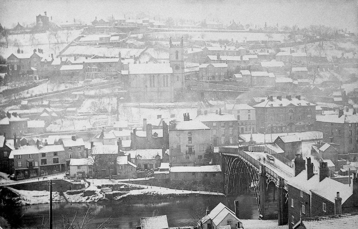 Ironbridge in the snow, 1900