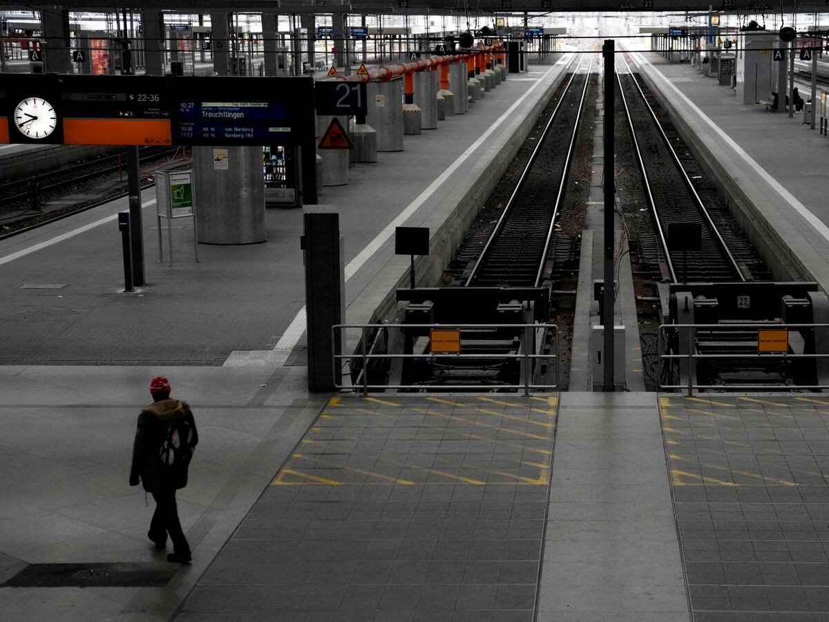 Empty platforms in Munich