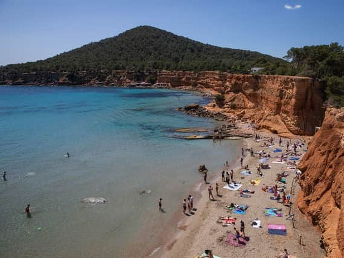 Advertencia de viaje a España: los turistas británicos emitieron una advertencia de vacaciones mientras diez playas más en España imponen una prohibición que afecta a los turistas