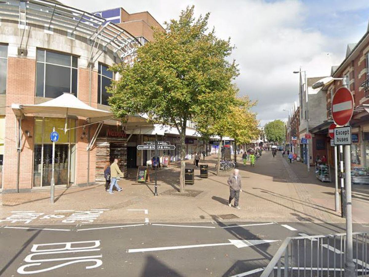 Queen Street in Sutton Coldfield was blocked off by police. Photo: Google Maps.