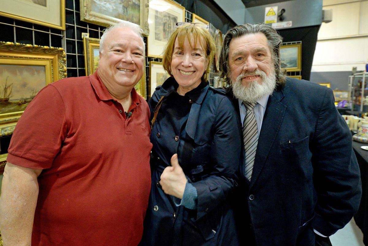Marion Brennan out reporting, meeting Brookside stars Michael Starke and Ricky Tomlinson