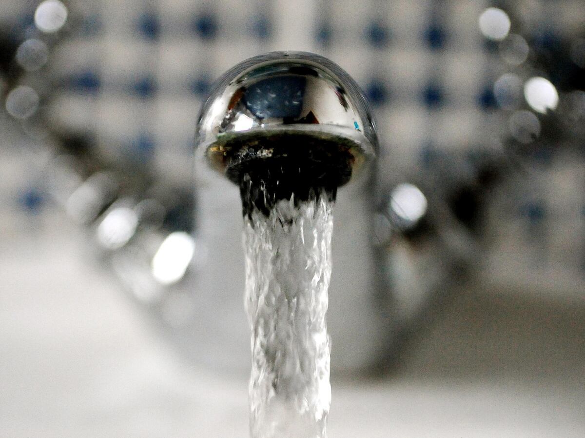 Water deliveries made by Severn Trent to homes still hit by supply problems - expressandstar.com