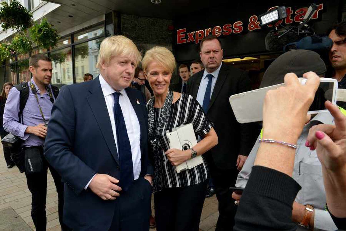 EU Referendum: Boris Johnson in Wolverhampton for final hours of campaigning