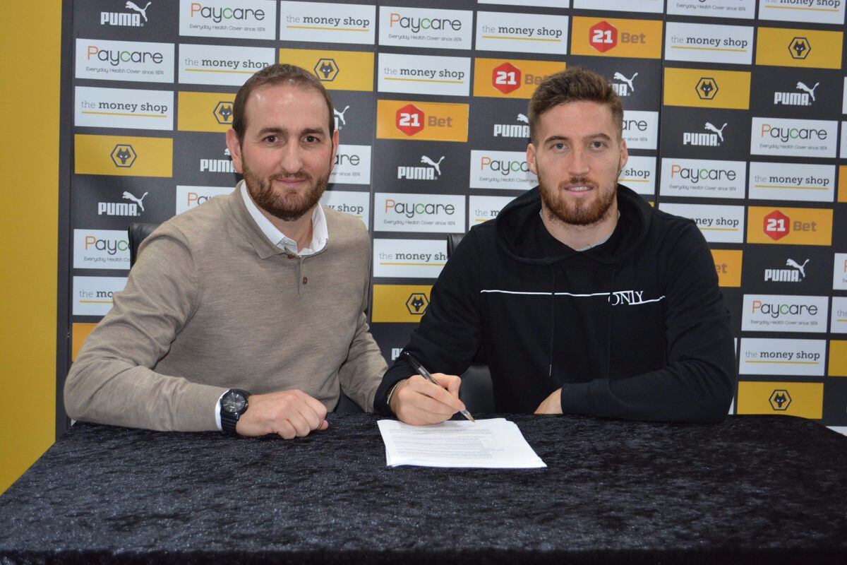 Sporting director Kevin Thelwell with Matt Doherty