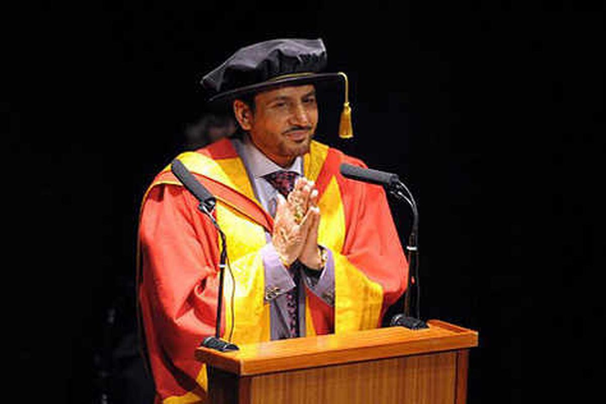 Gurdas Maan on his honorary degree