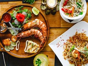 Seafood platter, pad thai