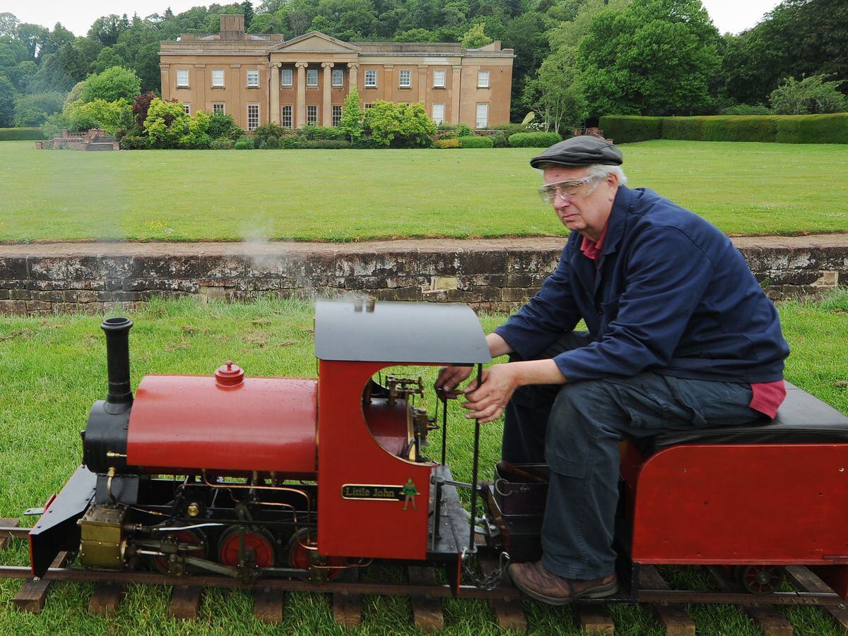 In 2019 the Vintage Transport and Country Fair at Himley Hall and Park feared miniature railway rides