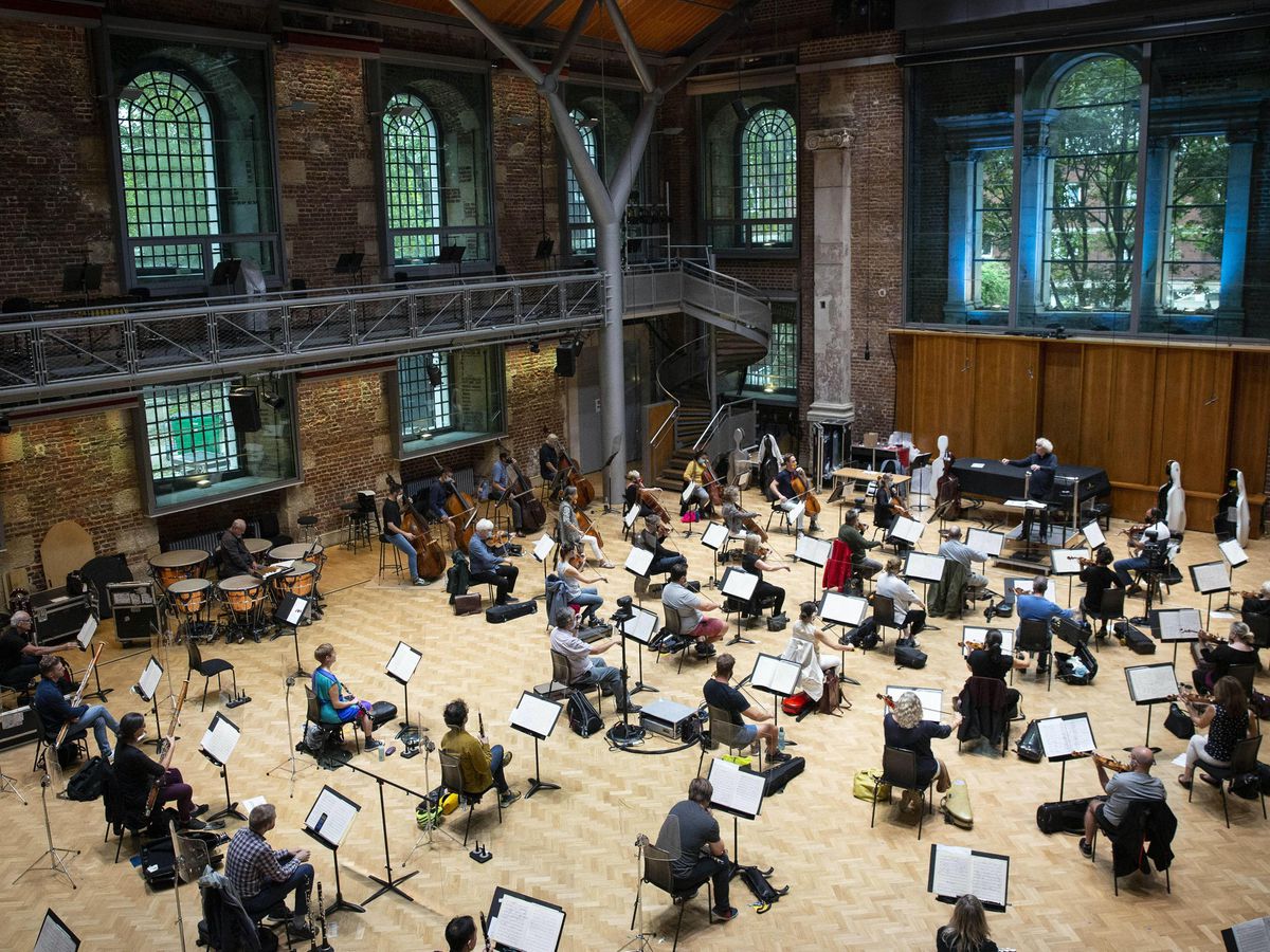 London Symphony Orchestra returns to work and announces