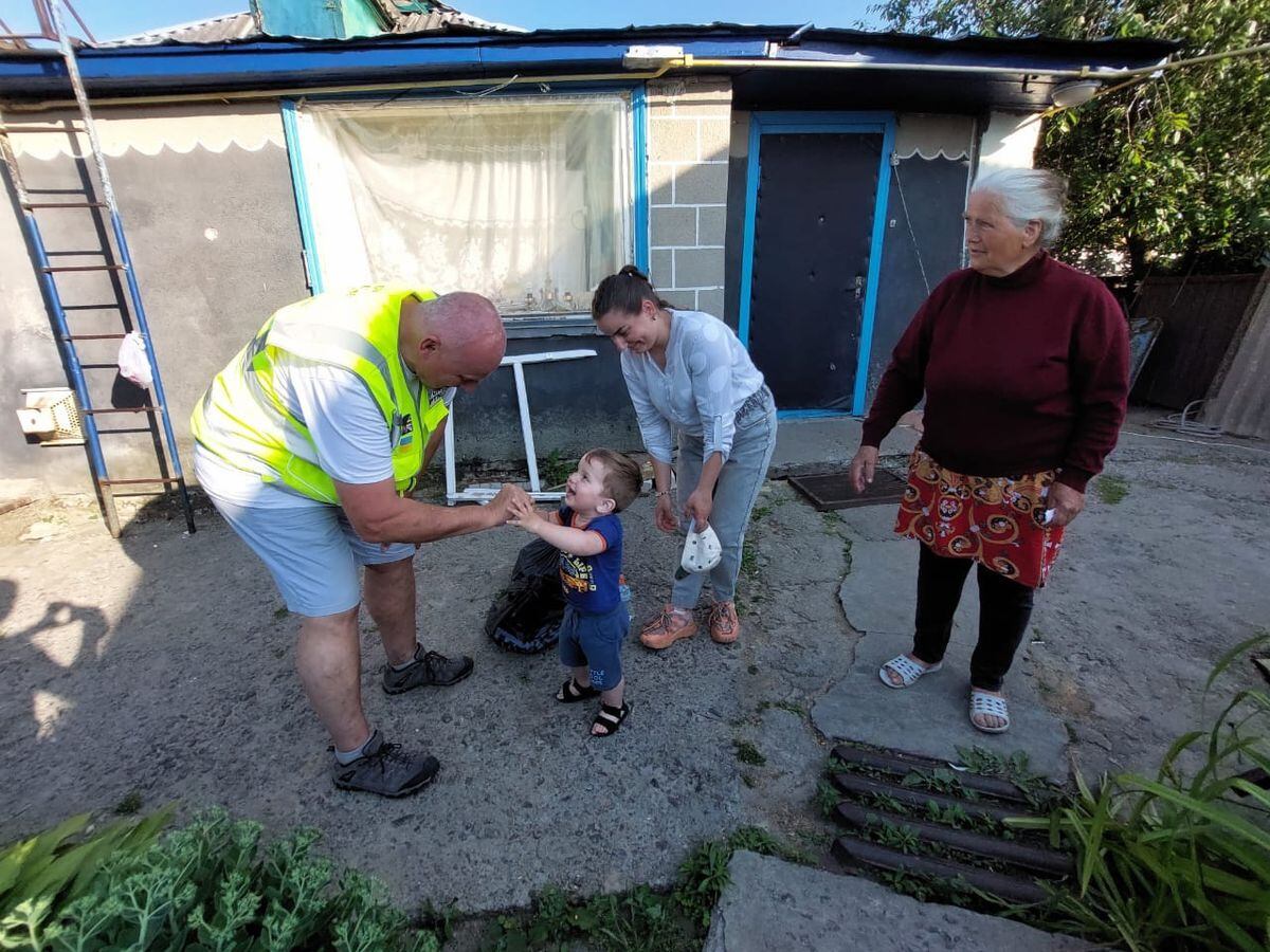 Gary meets a grateful Ukranian family  