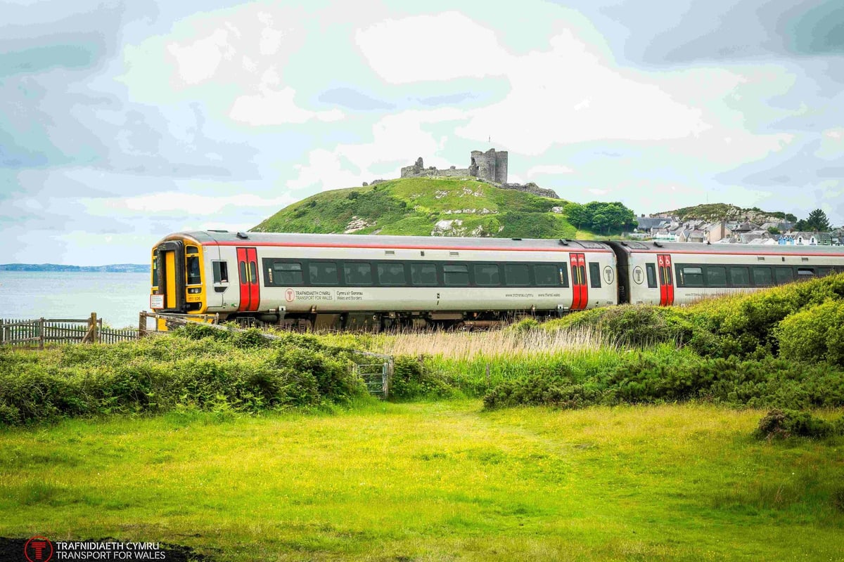 Trains between Birmingham and Shrewsbury cancelled due to signal fault