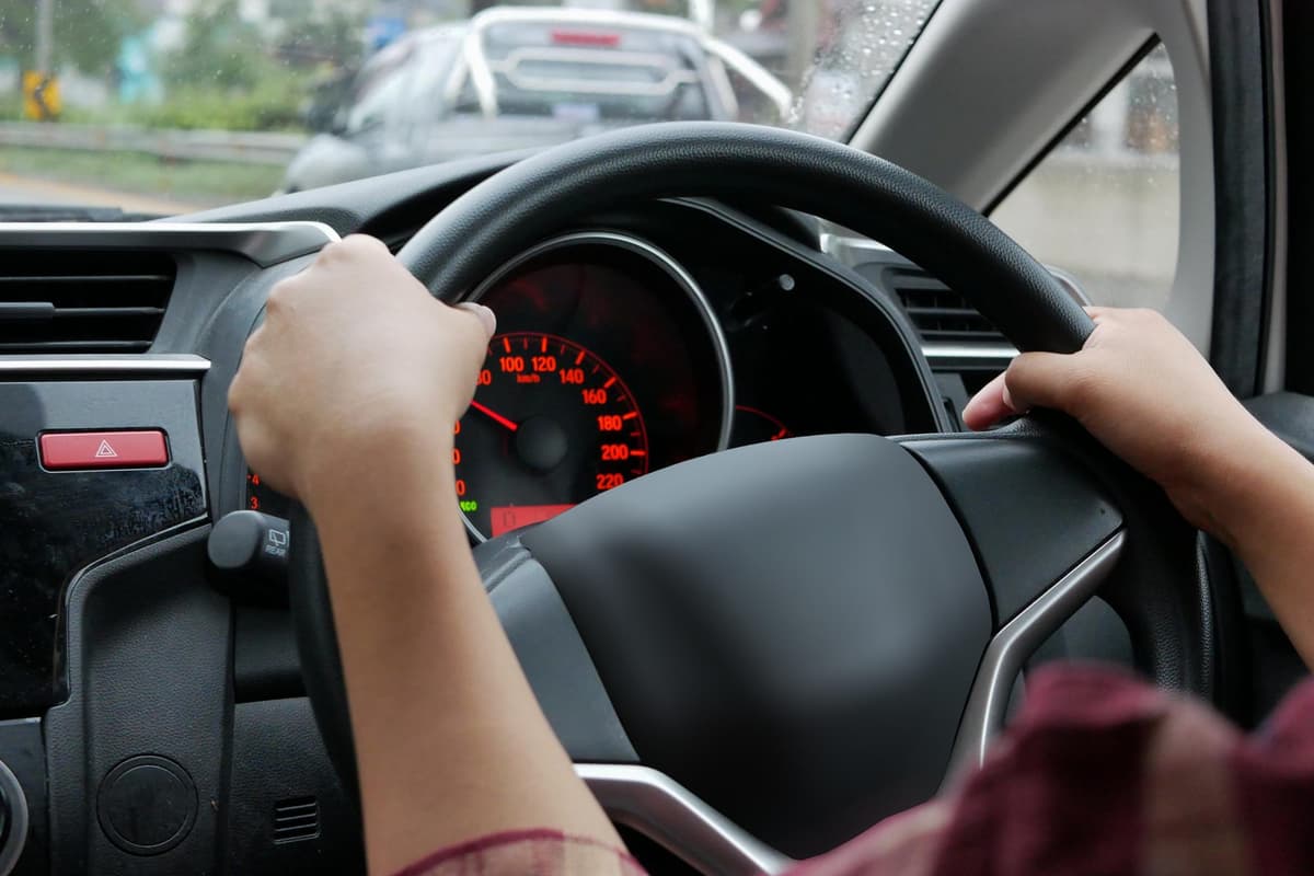 Autofahrern wird empfohlen, vor dem Spiel Wolves gegen Bolton im ...